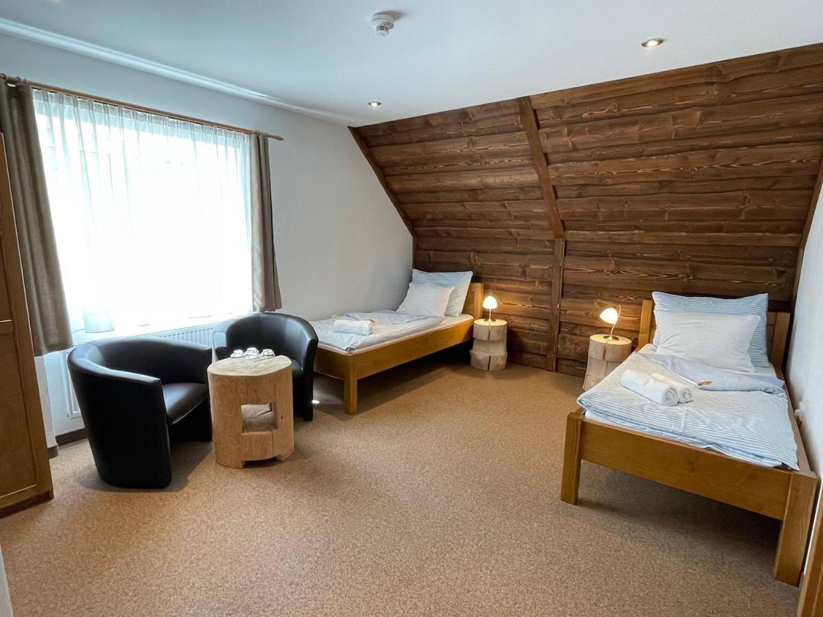 Hotel Kristian Kubova Huť المظهر الخارجي الصورة