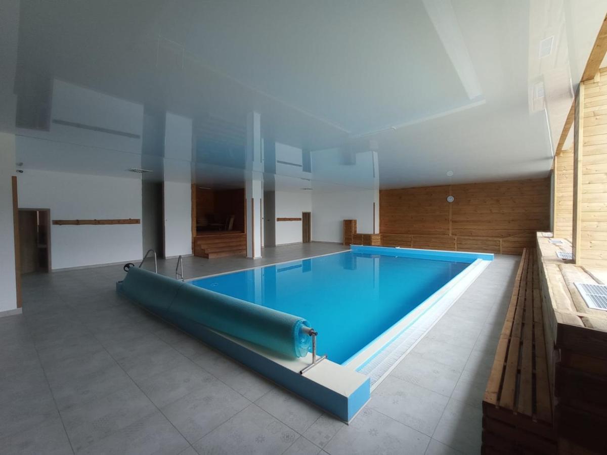 Hotel Kristian Kubova Huť المظهر الخارجي الصورة