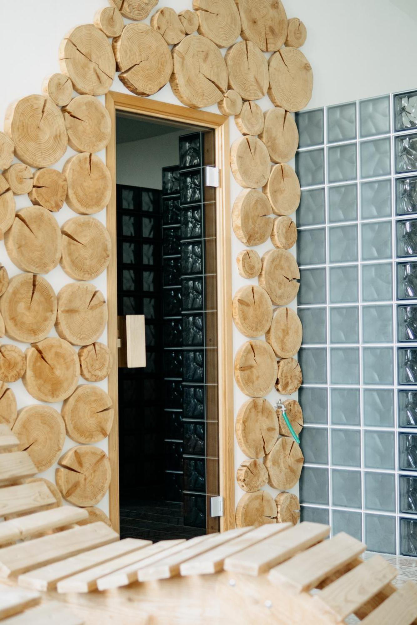 Hotel Kristian Kubova Huť المظهر الخارجي الصورة