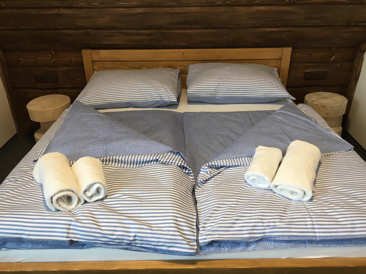 Hotel Kristian Kubova Huť المظهر الخارجي الصورة